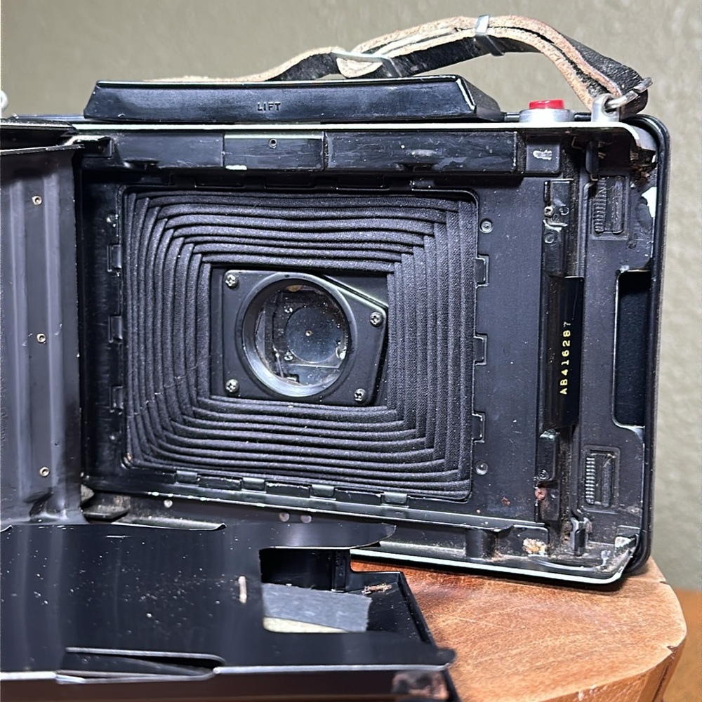 POLAROID Land Camera Automatic 100 w/ Model 268 Flash - Picture 14 of 16
